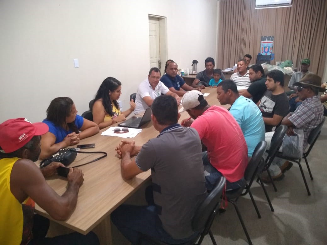 Camacã: Agricultores e representantes do Município se reúnem para instruções da Chamada Pública do PNAE e PAA